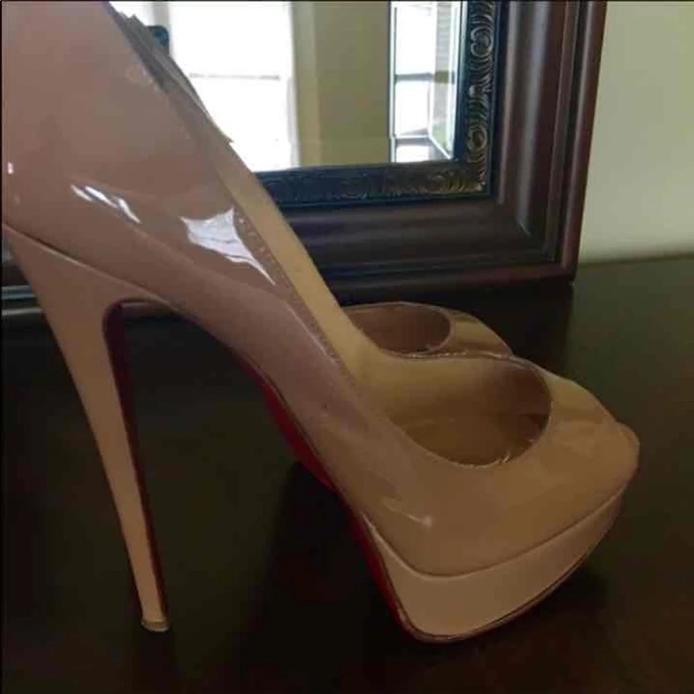Christian Louboutin beige patent Lady peeptoe heel